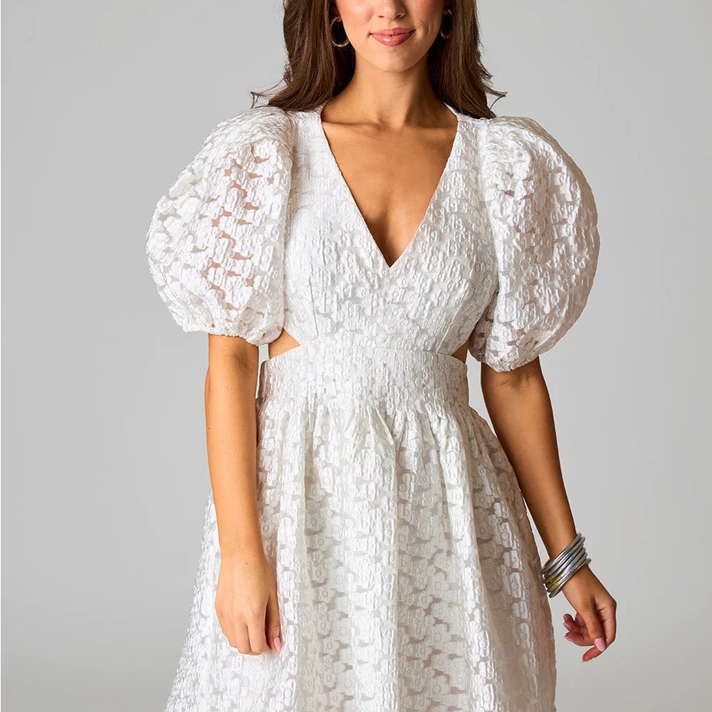 Elegant White Puff Sleeve Dress